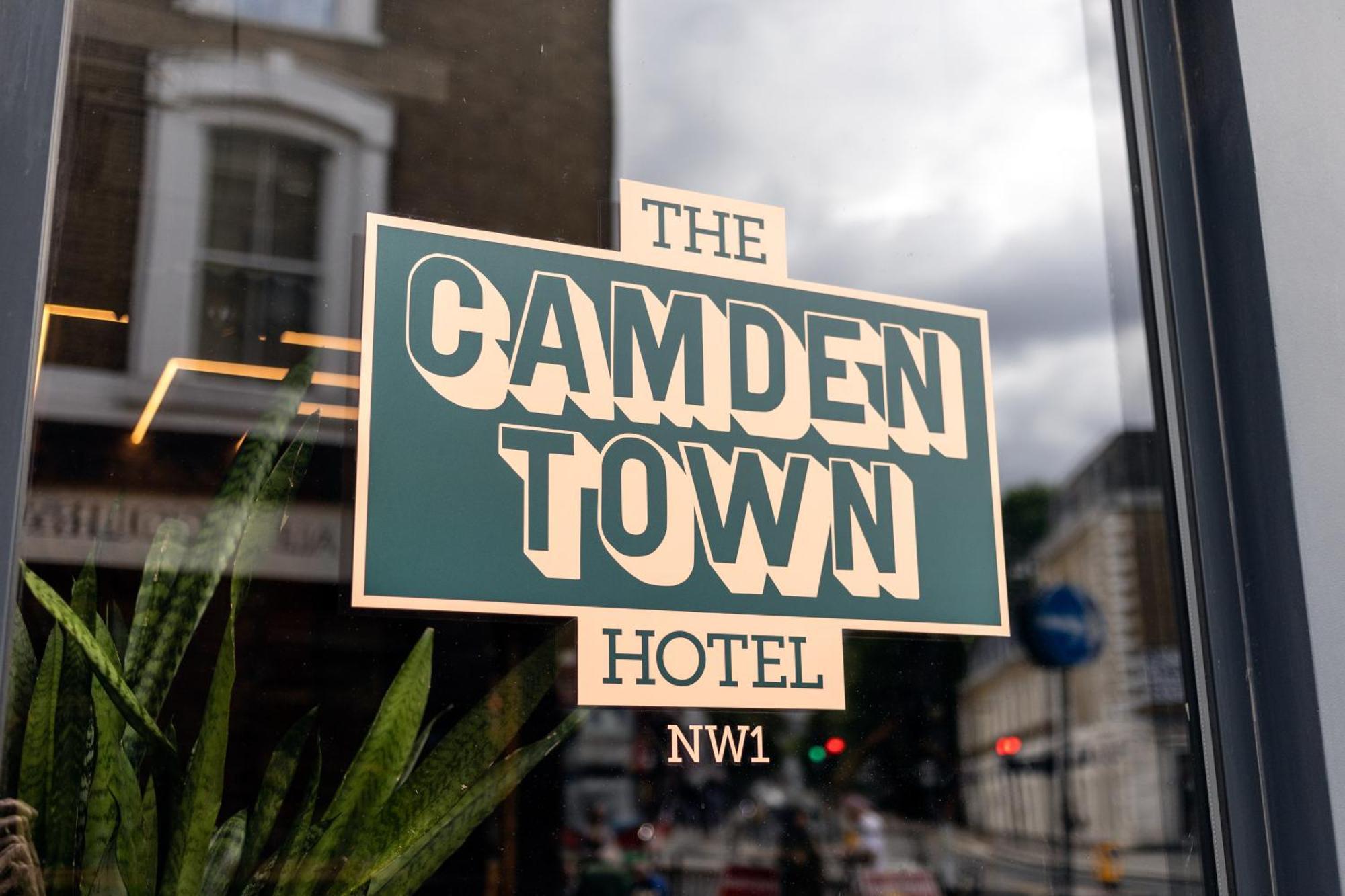 The Camden Town Hotel Londra Exterior foto